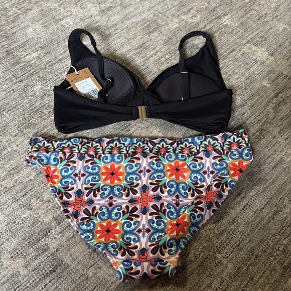 Boden Black and Vibrant Patterned Bikini Set - NWT Size 6 - Picture 7 of 7